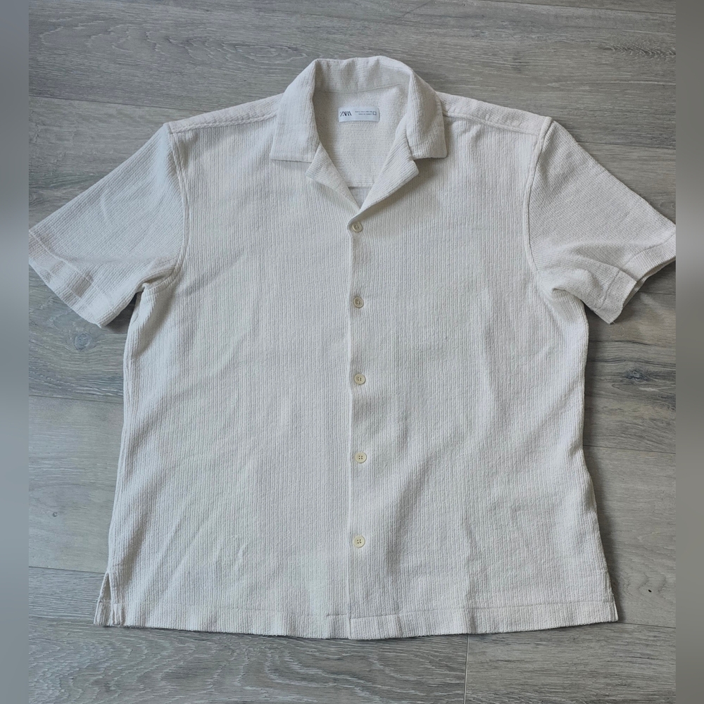 Zara Men's Button Up Knit Shirt